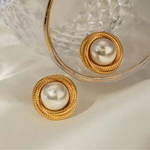NEW✨ 18K Gold Plated Pearl Wrap Thread Stud Earrings